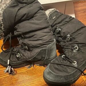 Women's Black Winter Boots